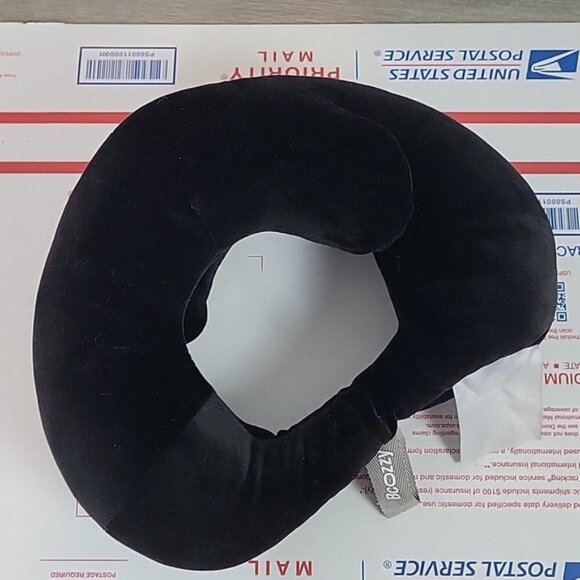 BCOZZY Travel Neck Pillow - Black velvet soft with drawstring bag - Picture 5 of 9